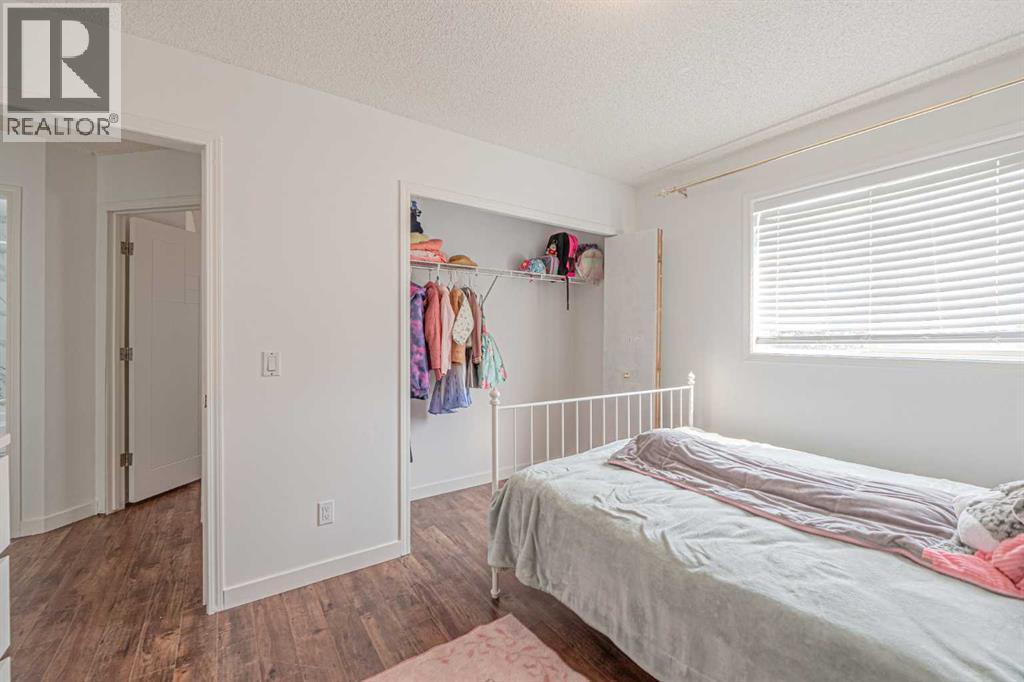 35 Martin Crossing Park NE - 19