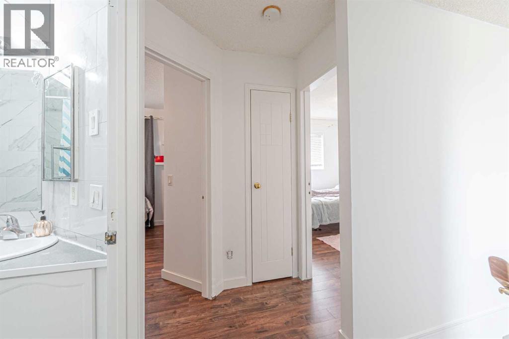 35 Martin Crossing Park NE - 21