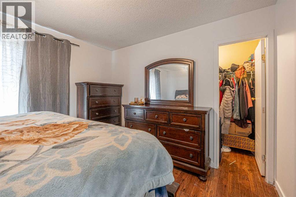 35 Martin Crossing Park NE - 24