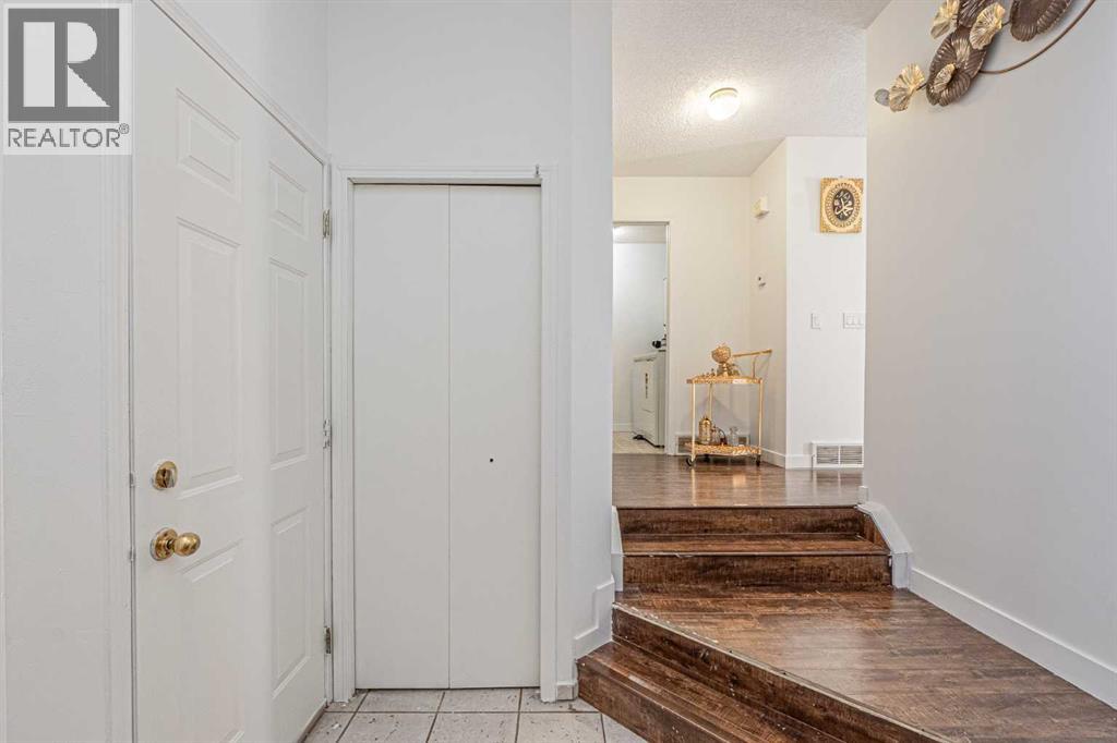 35 Martin Crossing Park NE - 4