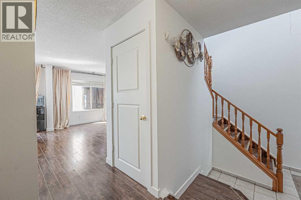 35 Martin Crossing Park NE - 7