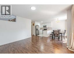 35 Martin Crossing Park NE - photo 9