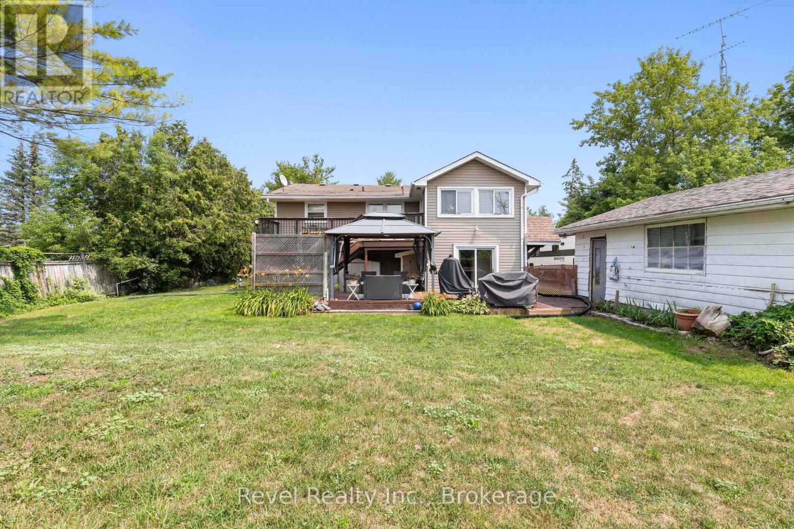 81 QUEEN STREET S - 38