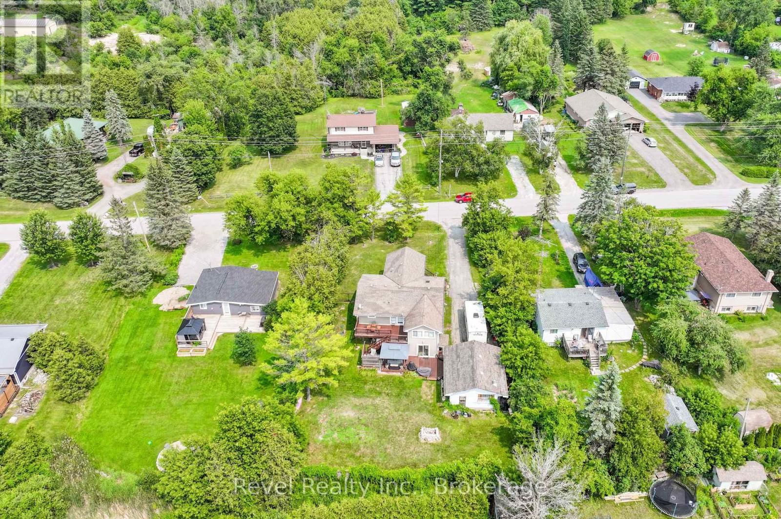 81 QUEEN STREET S - 43