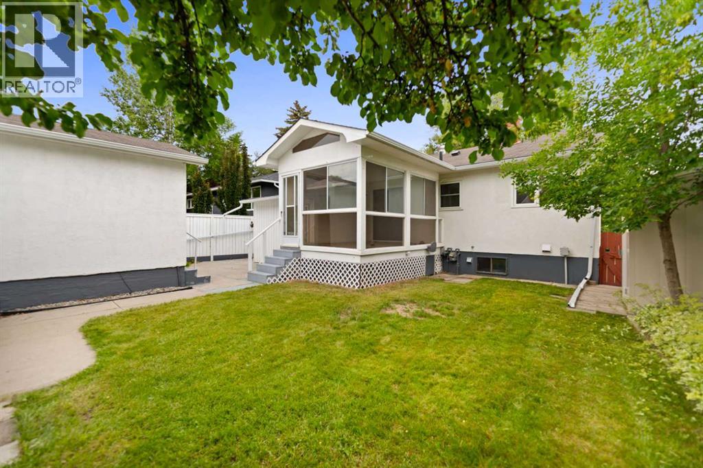 2915 13 Avenue NW, St Andrews Heights, Calgary photo 5