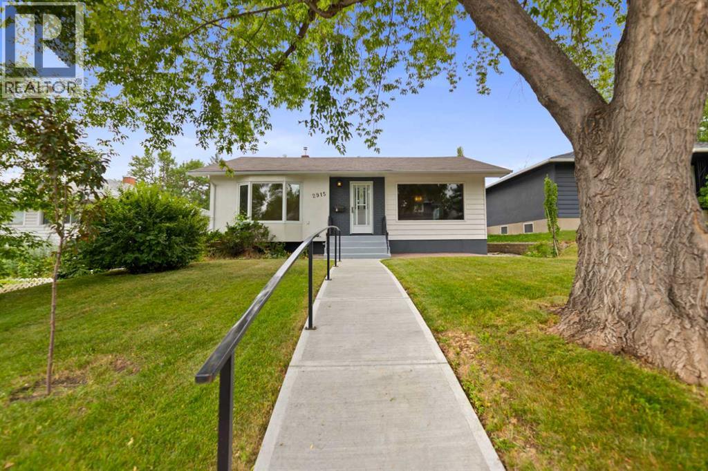 2915 13 Avenue NW, St Andrews Heights, Calgary photo 1