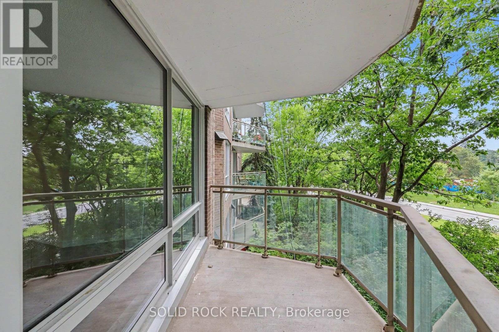 #303 30 CHARLEVOIX STREET - 21