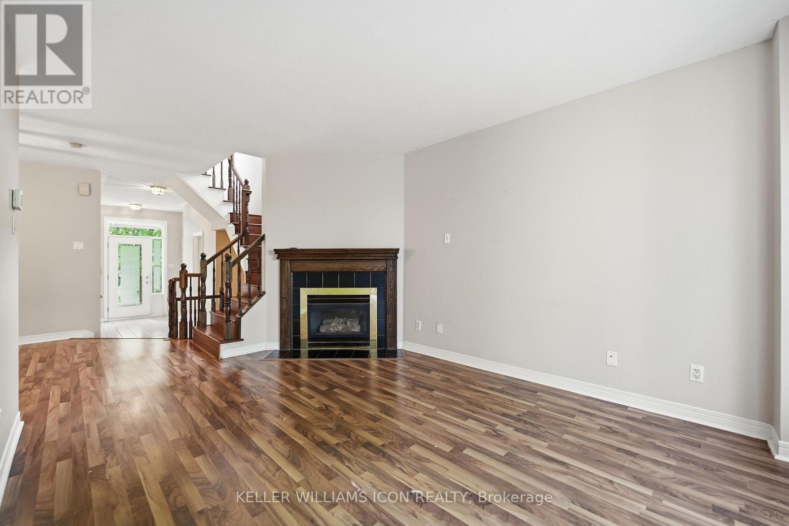 121 THORNBURY CRESCENT - Image 10