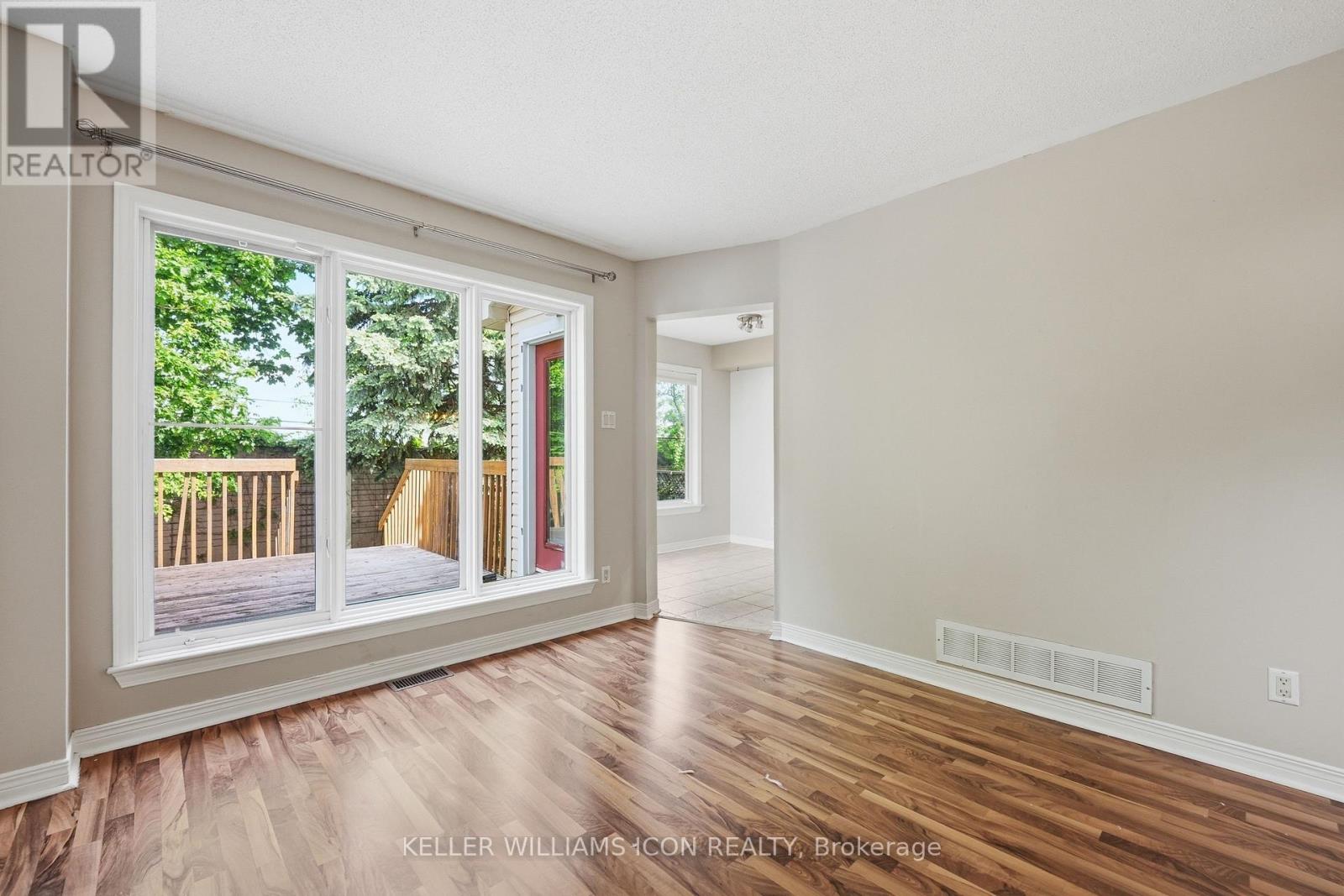 121 THORNBURY CRESCENT - Image 12