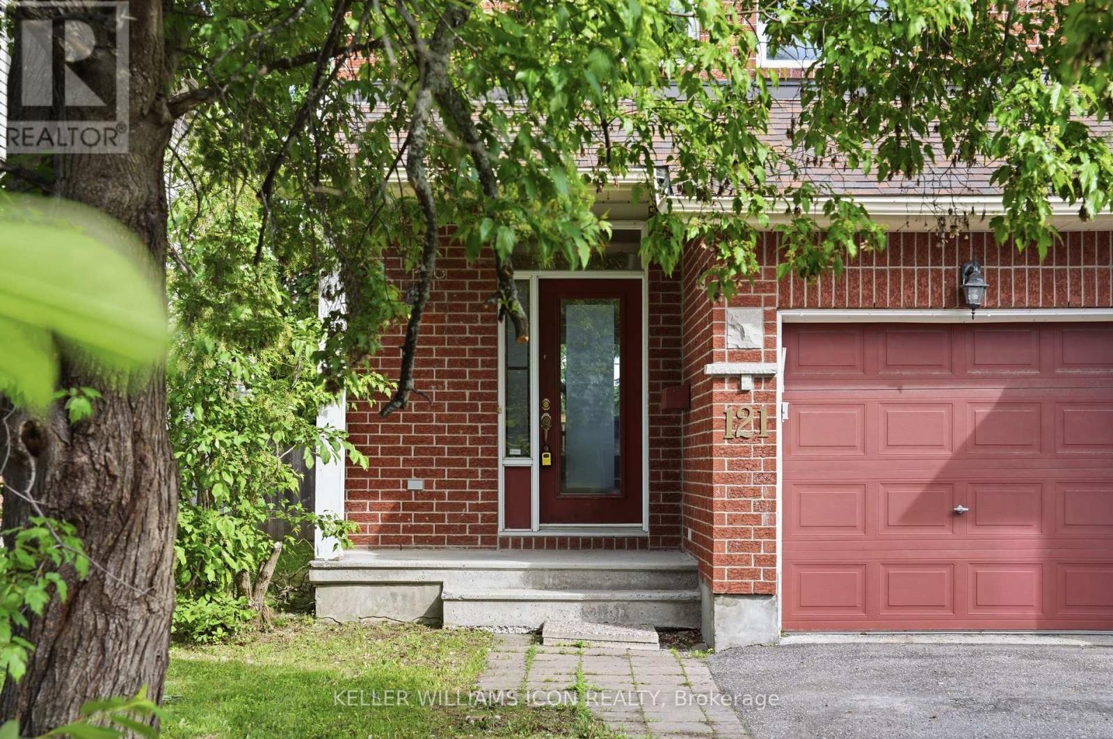 121 THORNBURY CRESCENT - 3