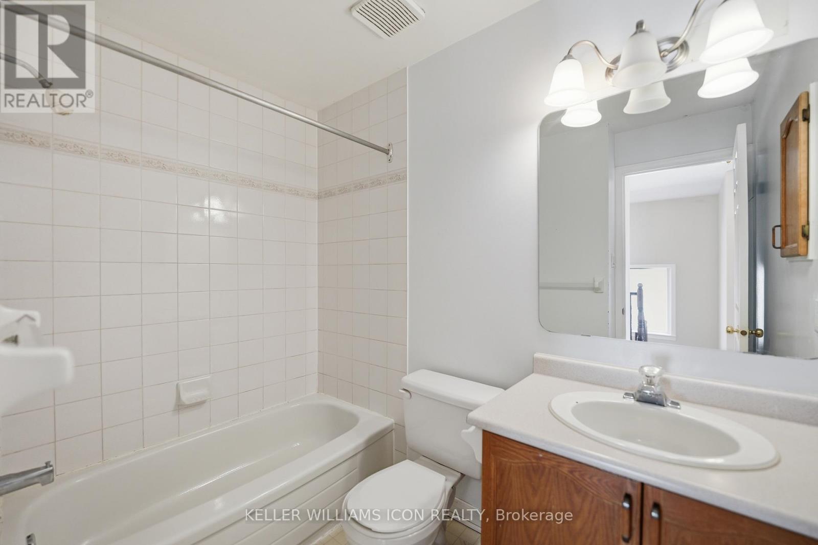 121 THORNBURY CRESCENT - 31