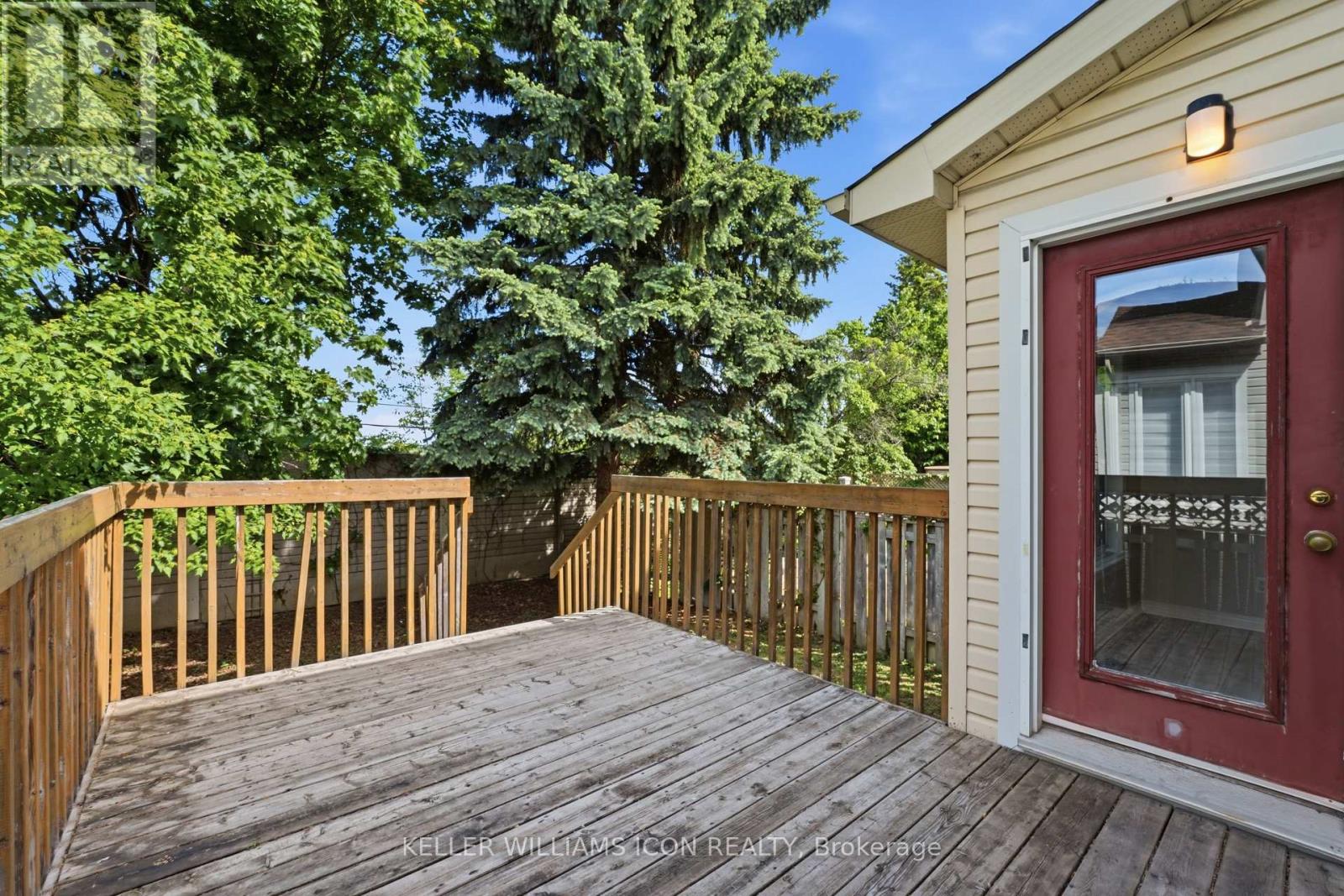 121 THORNBURY CRESCENT - Image 37