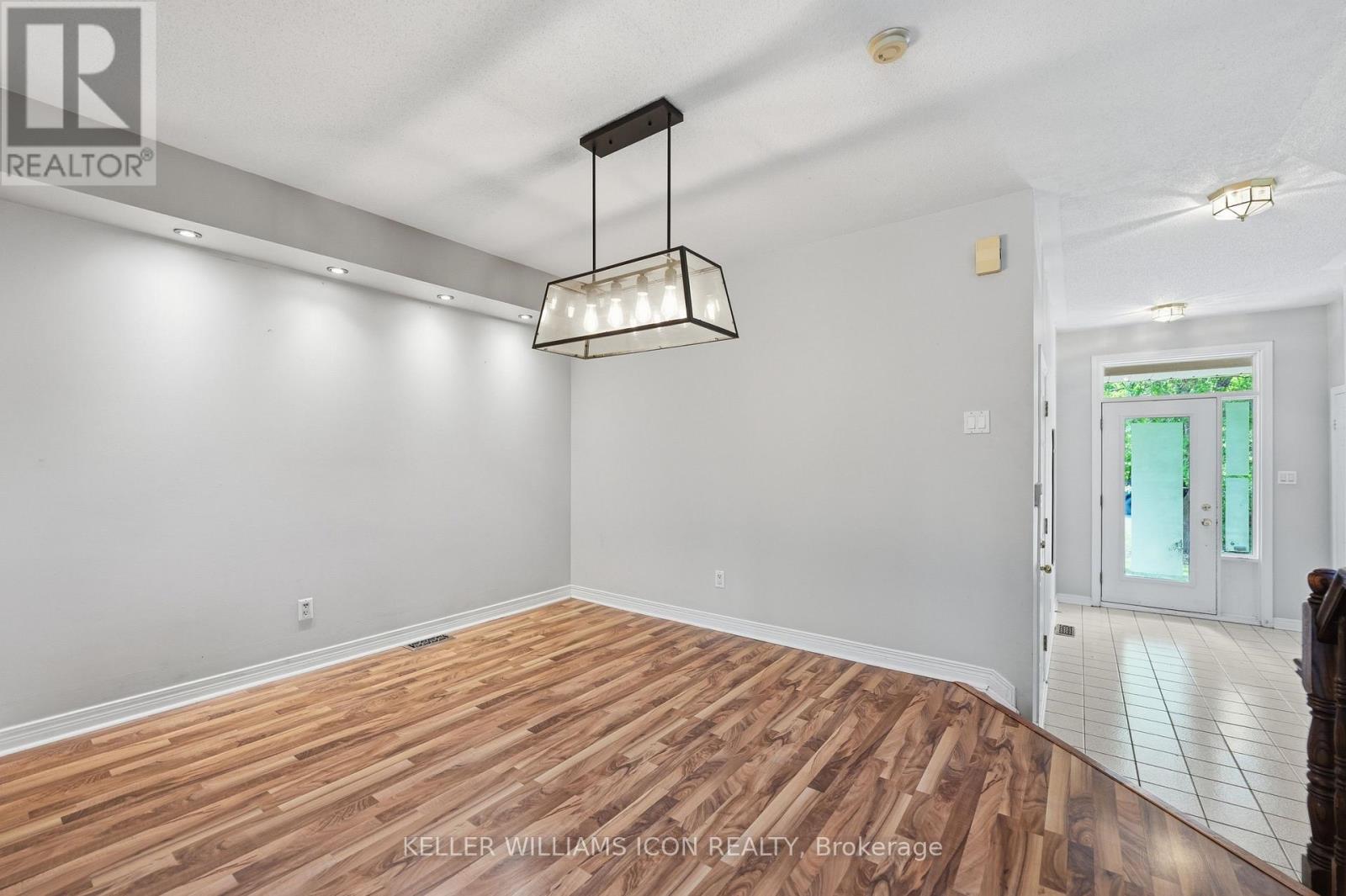 121 THORNBURY CRESCENT - Image 7