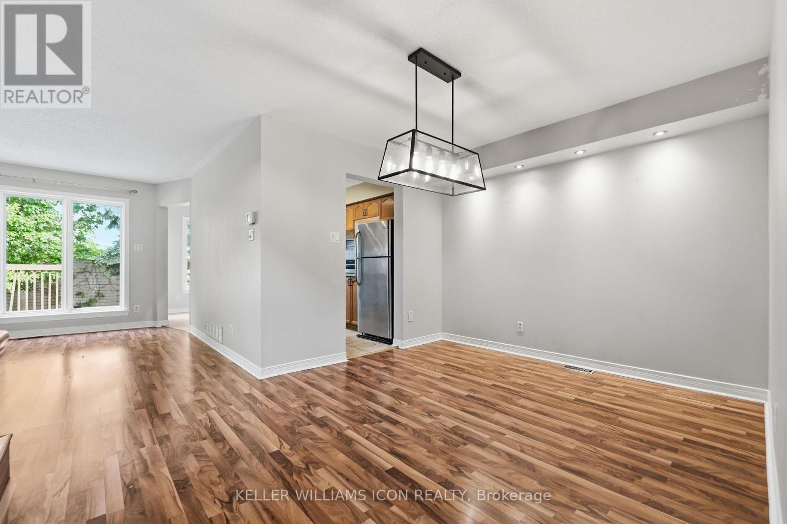 121 THORNBURY CRESCENT - Image 8