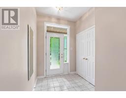 121 THORNBURY CRESCENT — photo 4