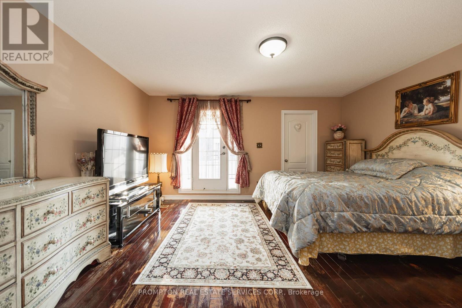 25 ROUTLIFFE LANE - 15
