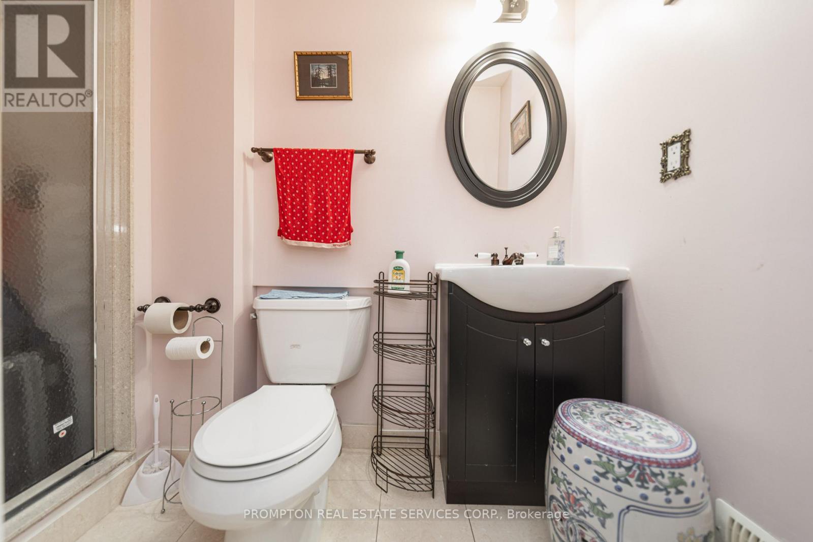 25 ROUTLIFFE LANE - 21