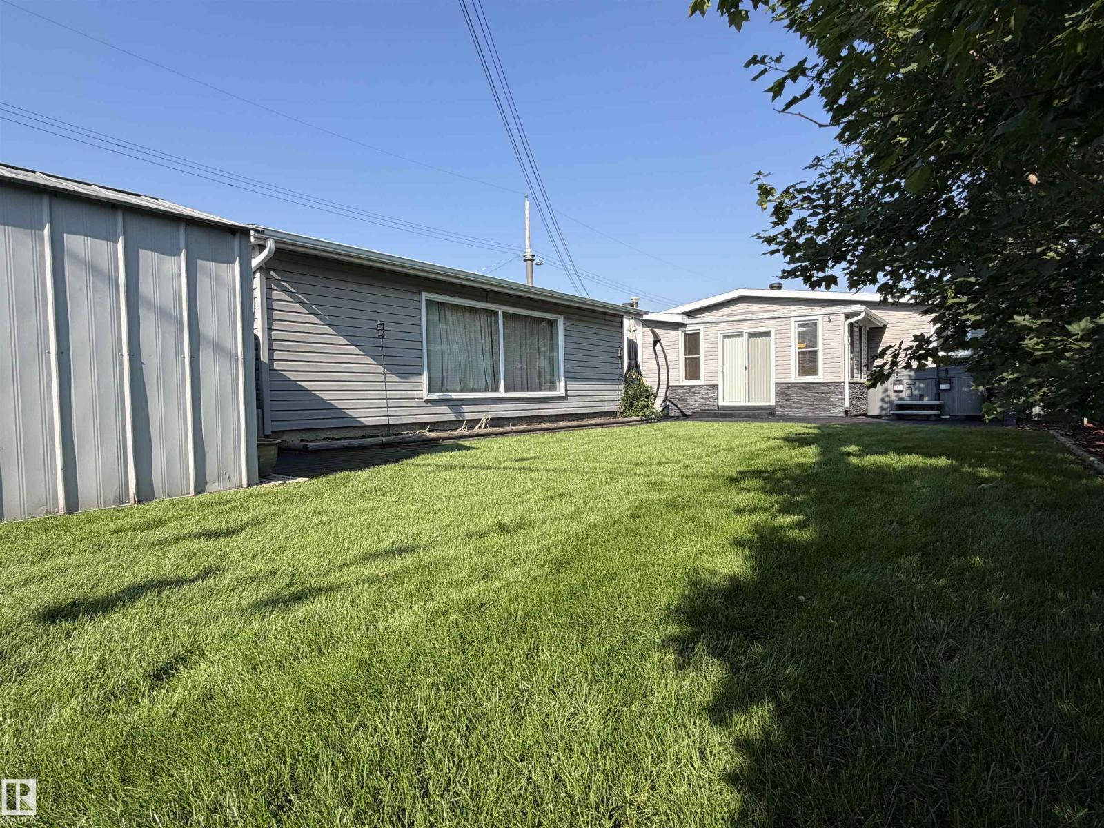 13304 70 ST NW - 10