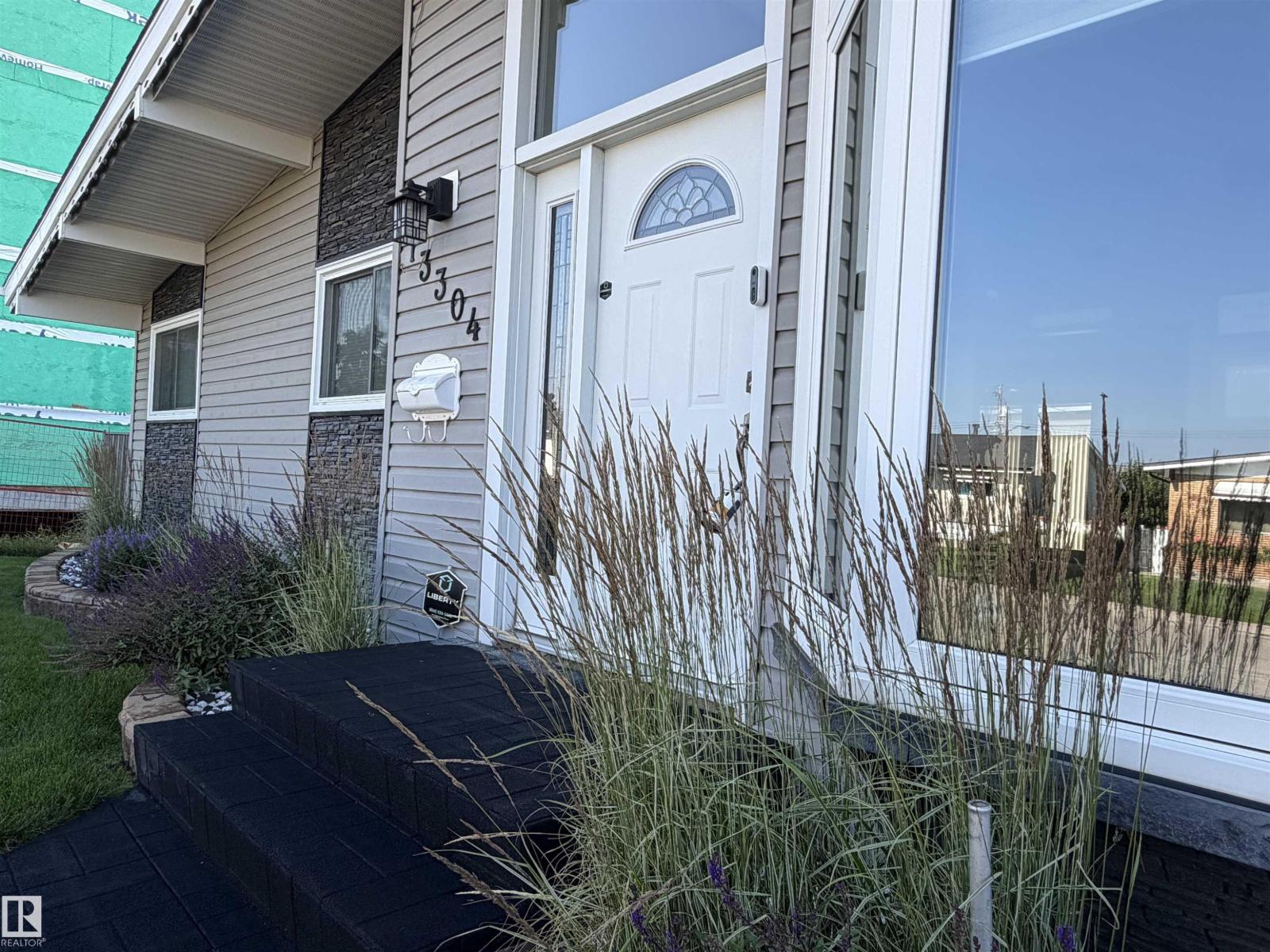 13304 70 ST NW - 14