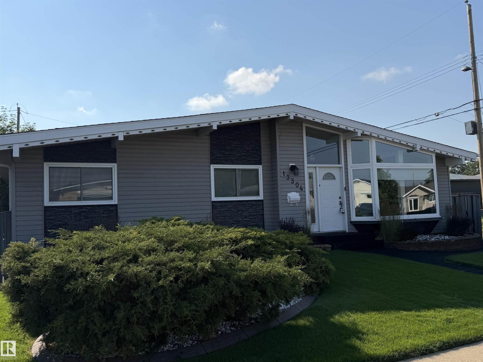 13304 70 ST NW - 3