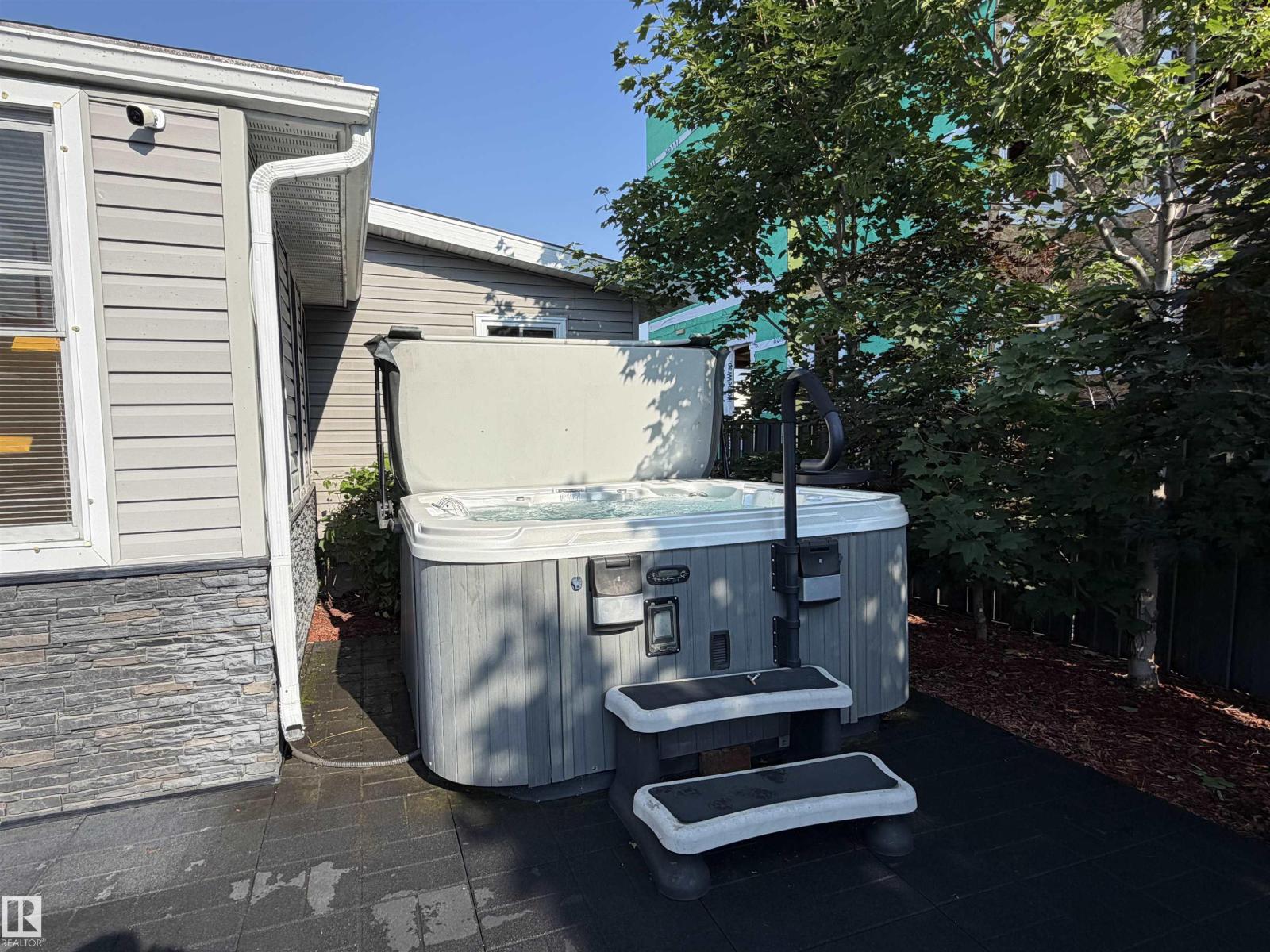 13304 70 ST NW - 6