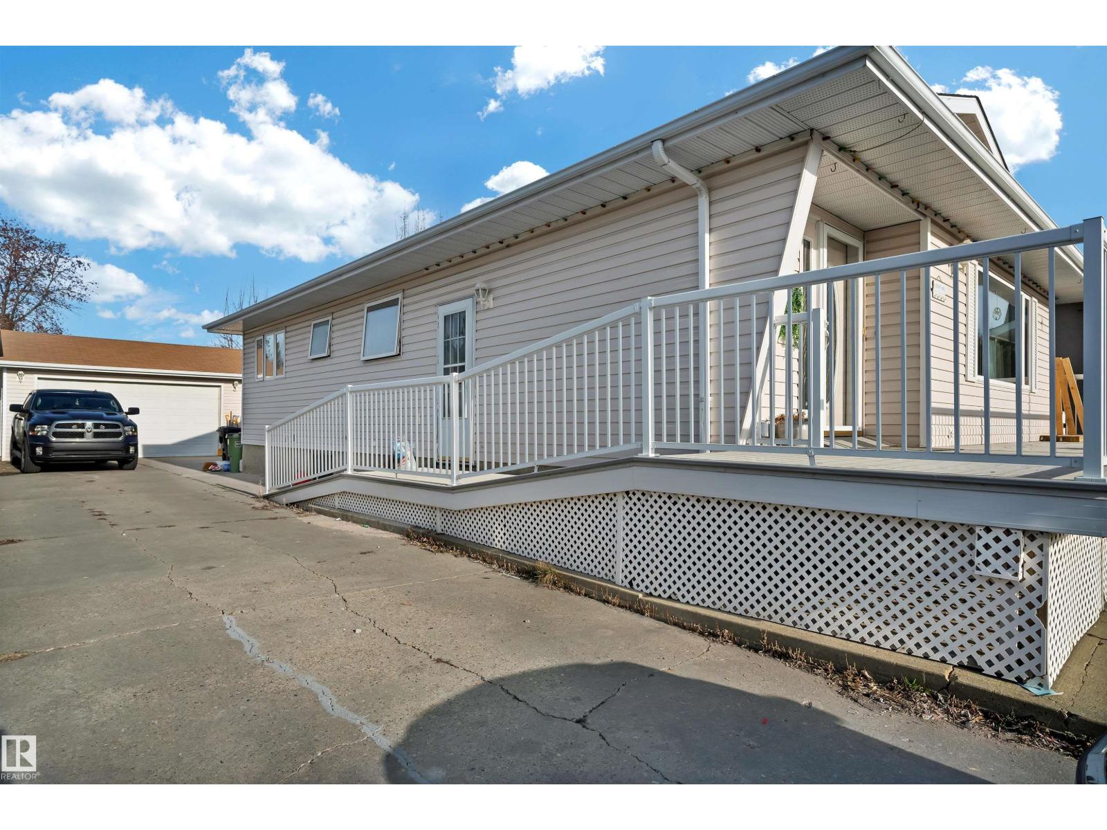 1412 63 ST NW, Sakaw, Edmonton photo 2