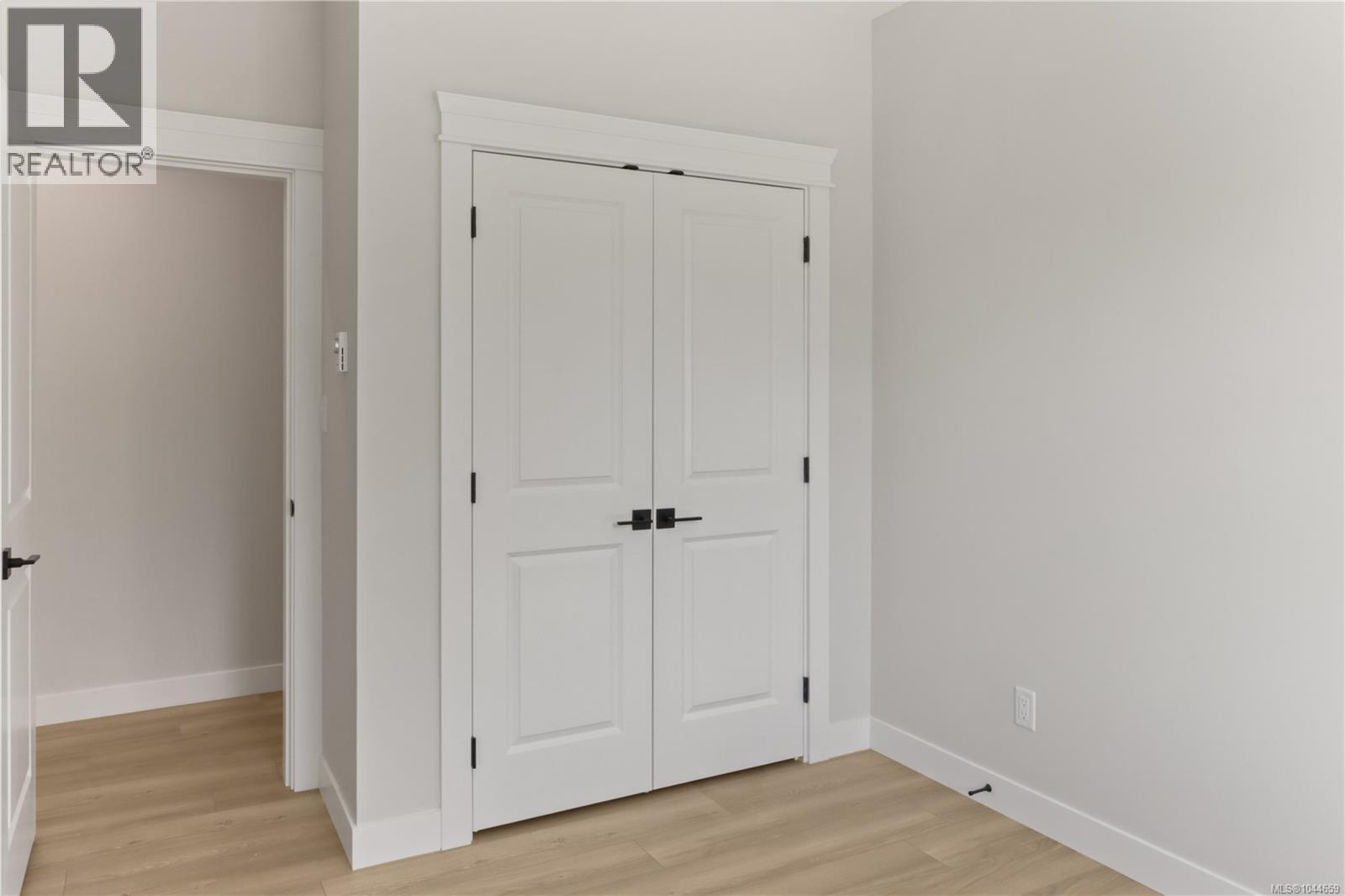 #100 2190 Jingle Pot Rd - Image 20