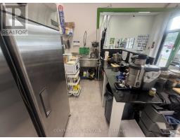 104 - 10376 Yonge St, Richmond Hill, ON L4C3B8 Photo 9