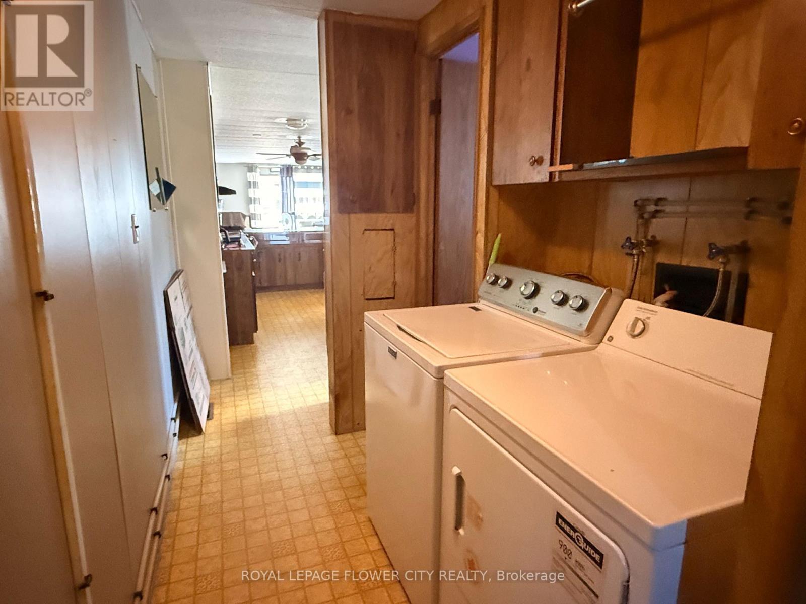 #5 3233 DERRY ROAD E - 15