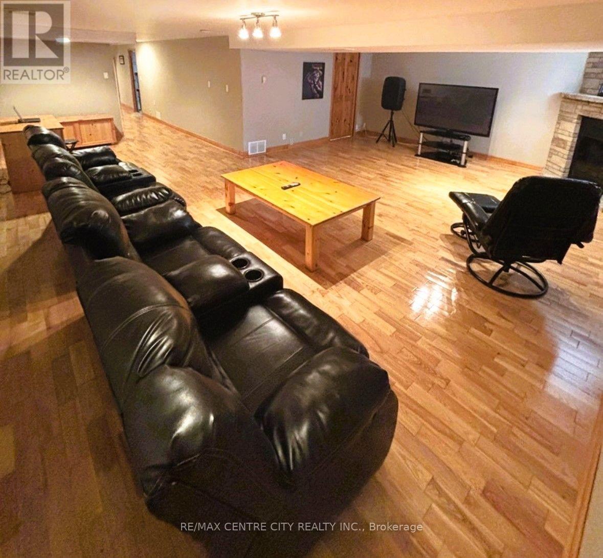 175 BANCROFT ROAD - Image 16