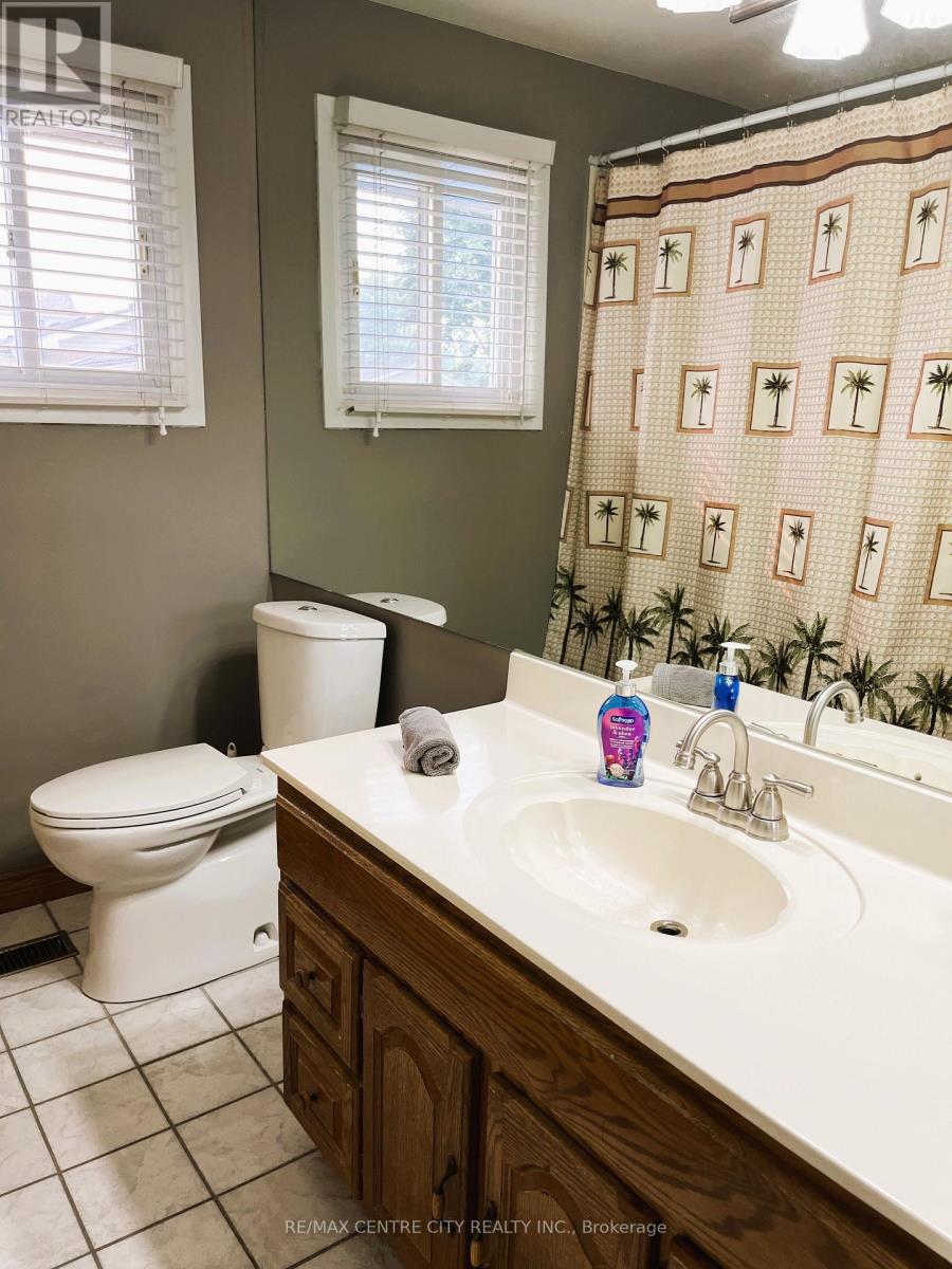 175 BANCROFT ROAD - Image 14