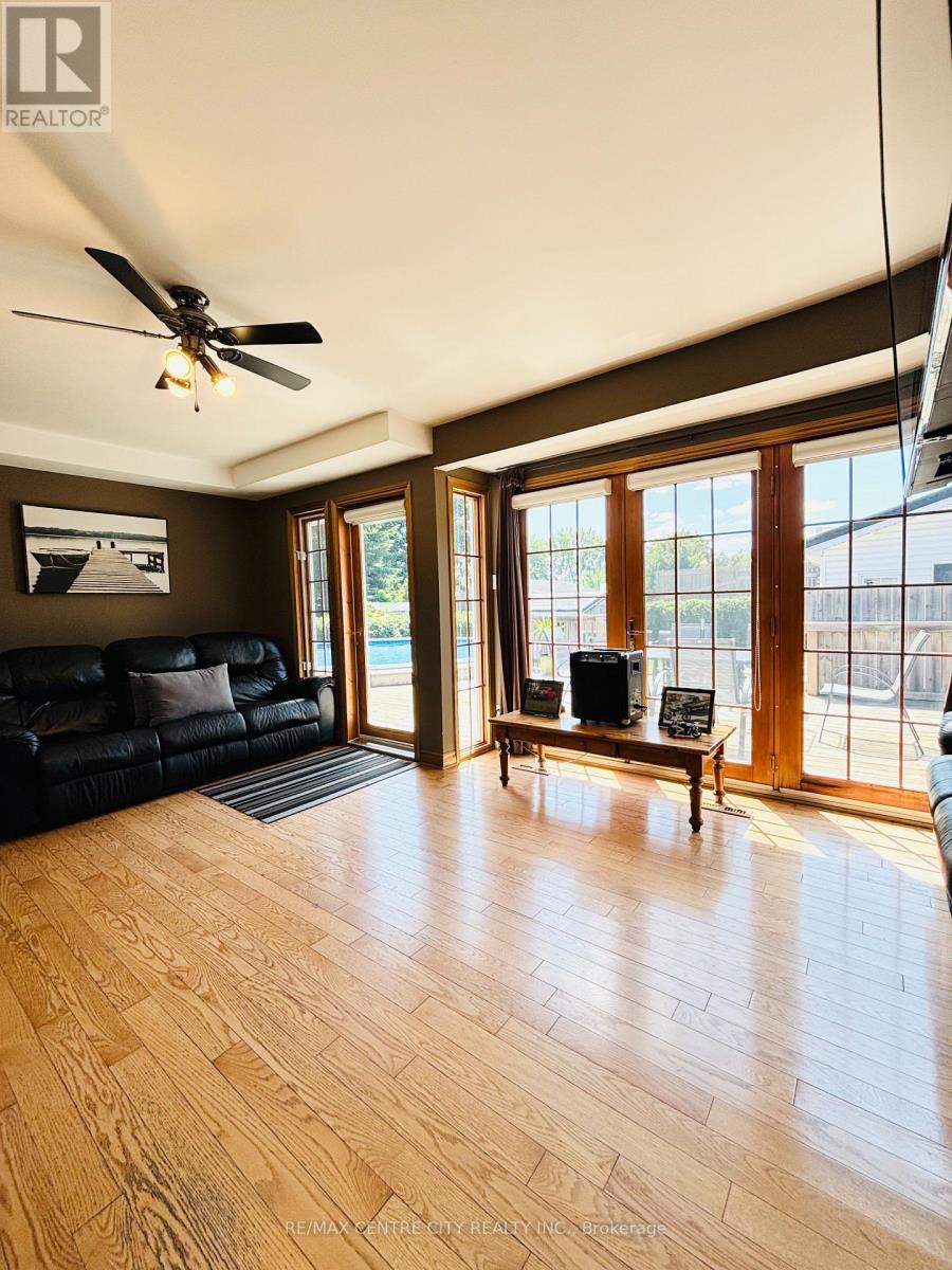 175 BANCROFT ROAD - 4