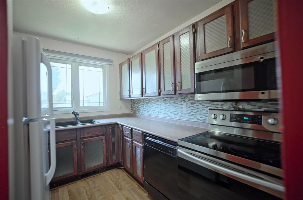 1457 Jefferson Avenue, Winnipeg, Manitoba, R2P0R5, Winnipeg, Manitoba — photo 3 of 5