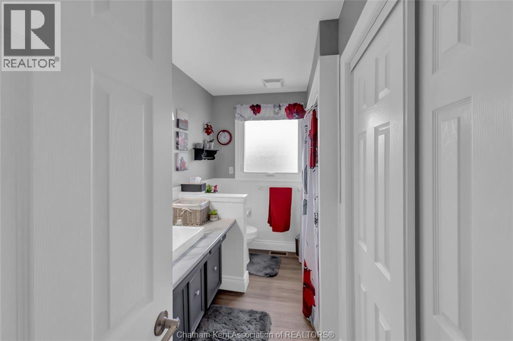 28 Campbell STREET - 23