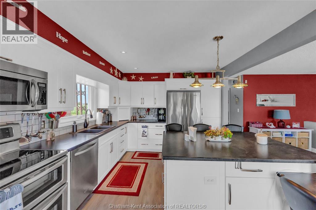 28 Campbell STREET - 14