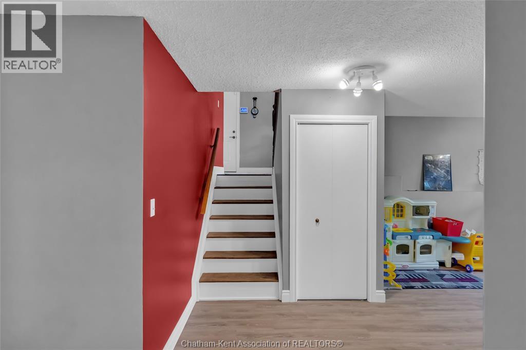 28 Campbell STREET - 31