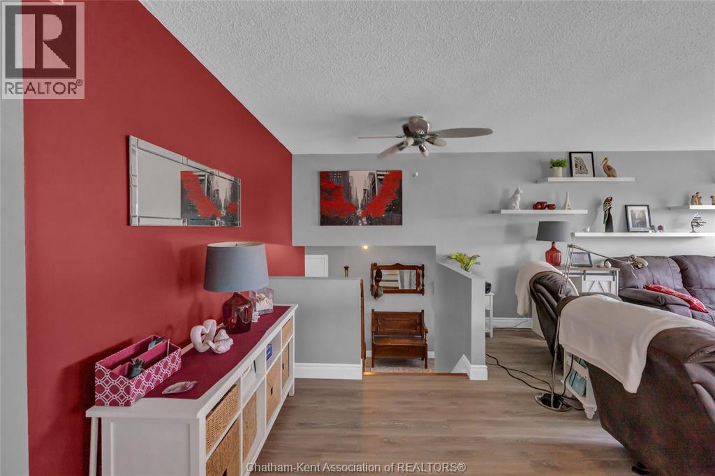 28 Campbell STREET - 9