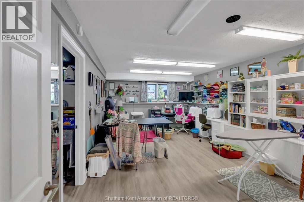 28 Campbell STREET - 40