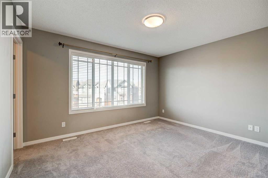 198 Masters Avenue SE - 10