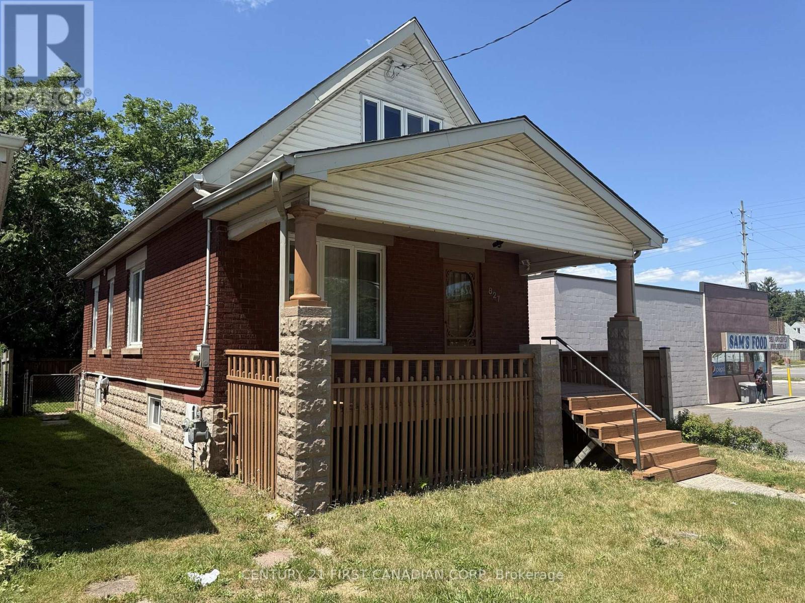 827 QUEBEC STREET - 1