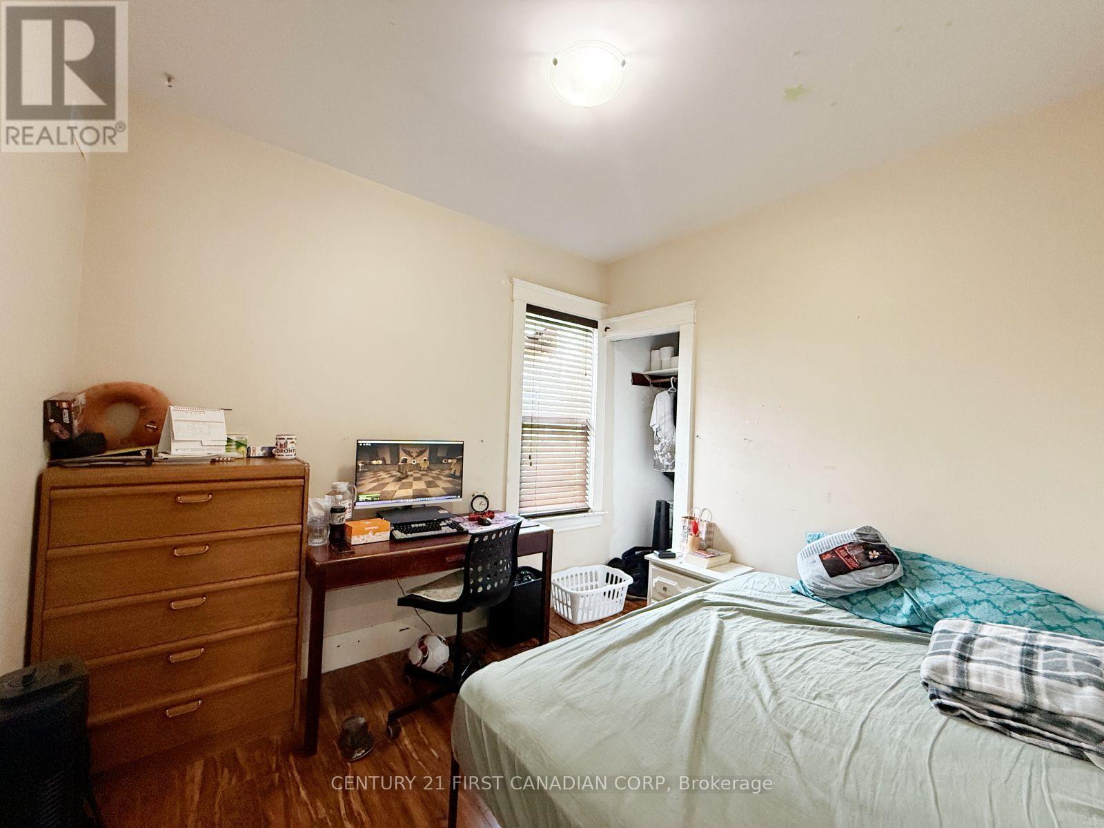 827 QUEBEC STREET - 15