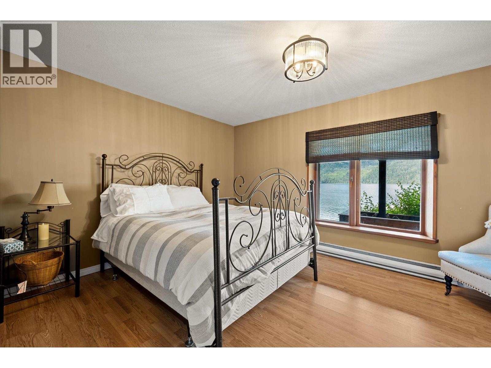 3546 MABEL LAKE Road - 47