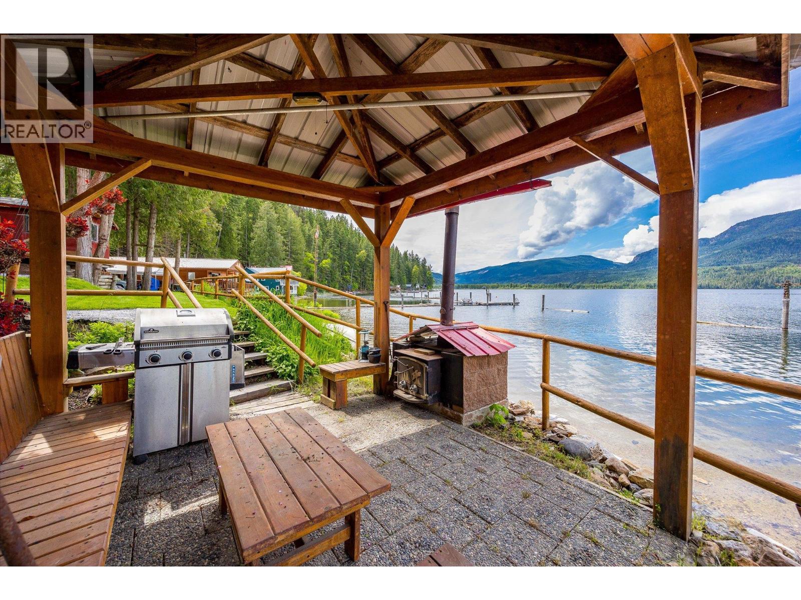 3546 MABEL LAKE Road - 66