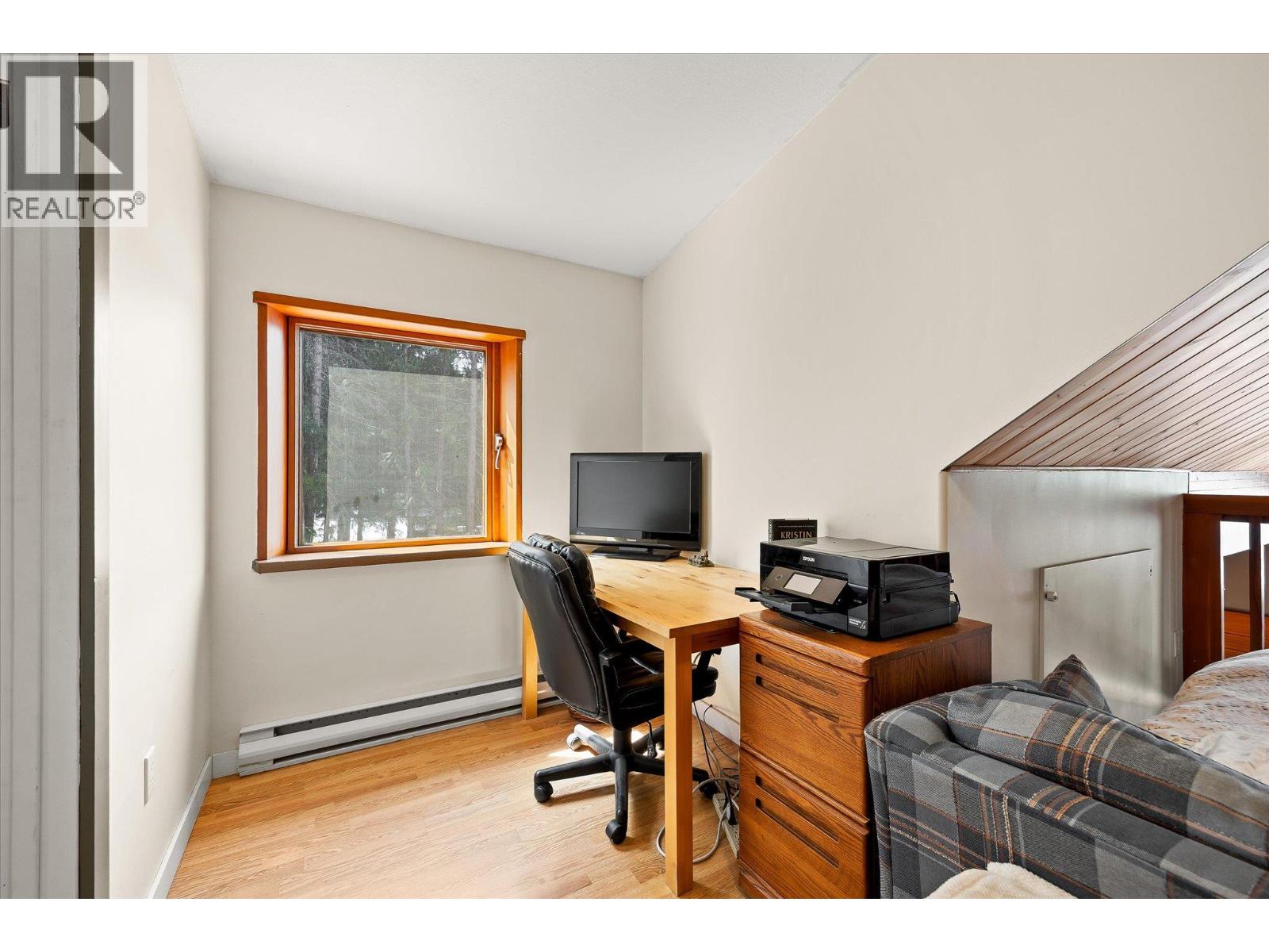 3546 MABEL LAKE Road - 34