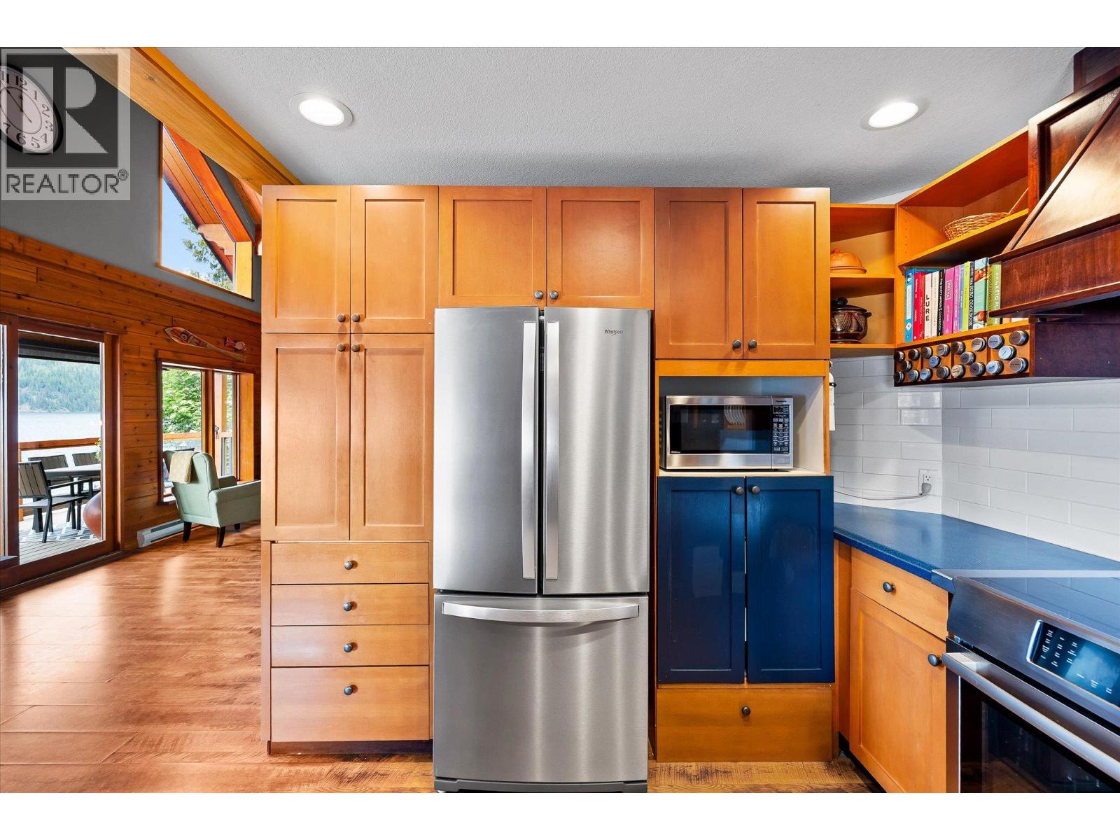 3546 MABEL LAKE Road - 18