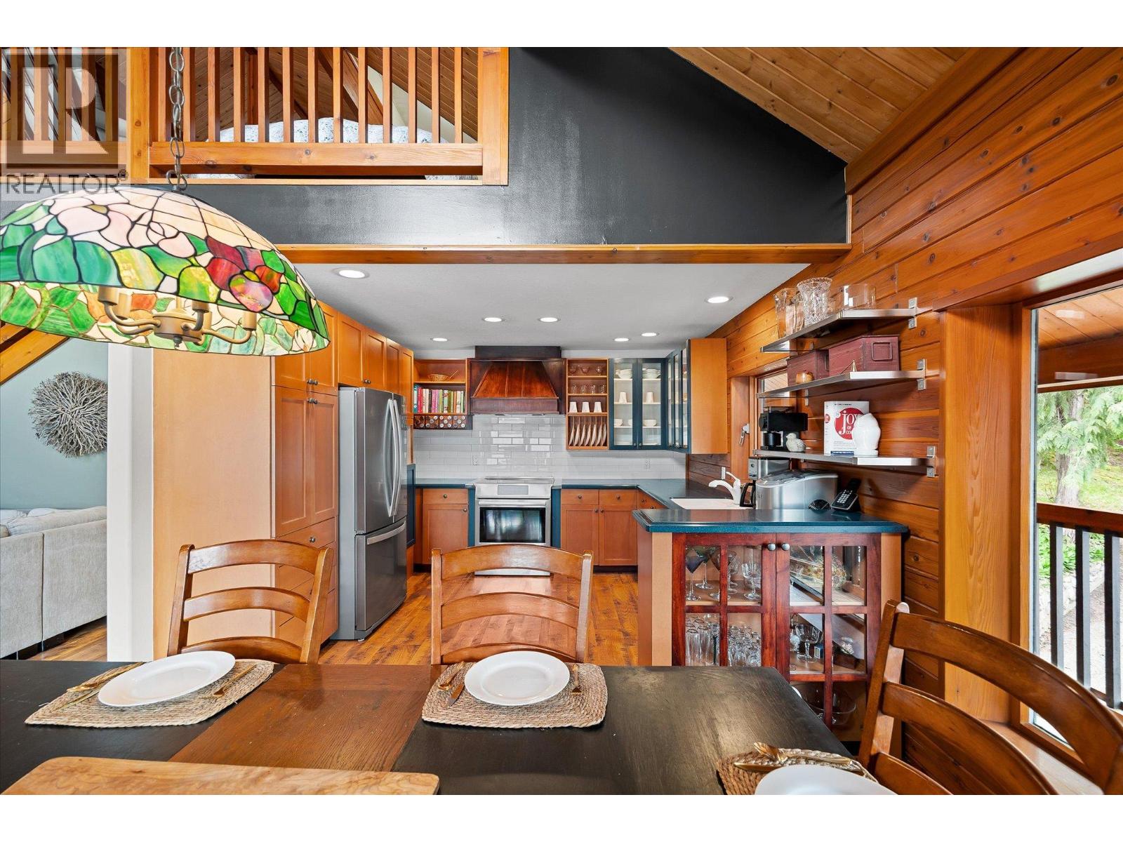 3546 MABEL LAKE Road - 16