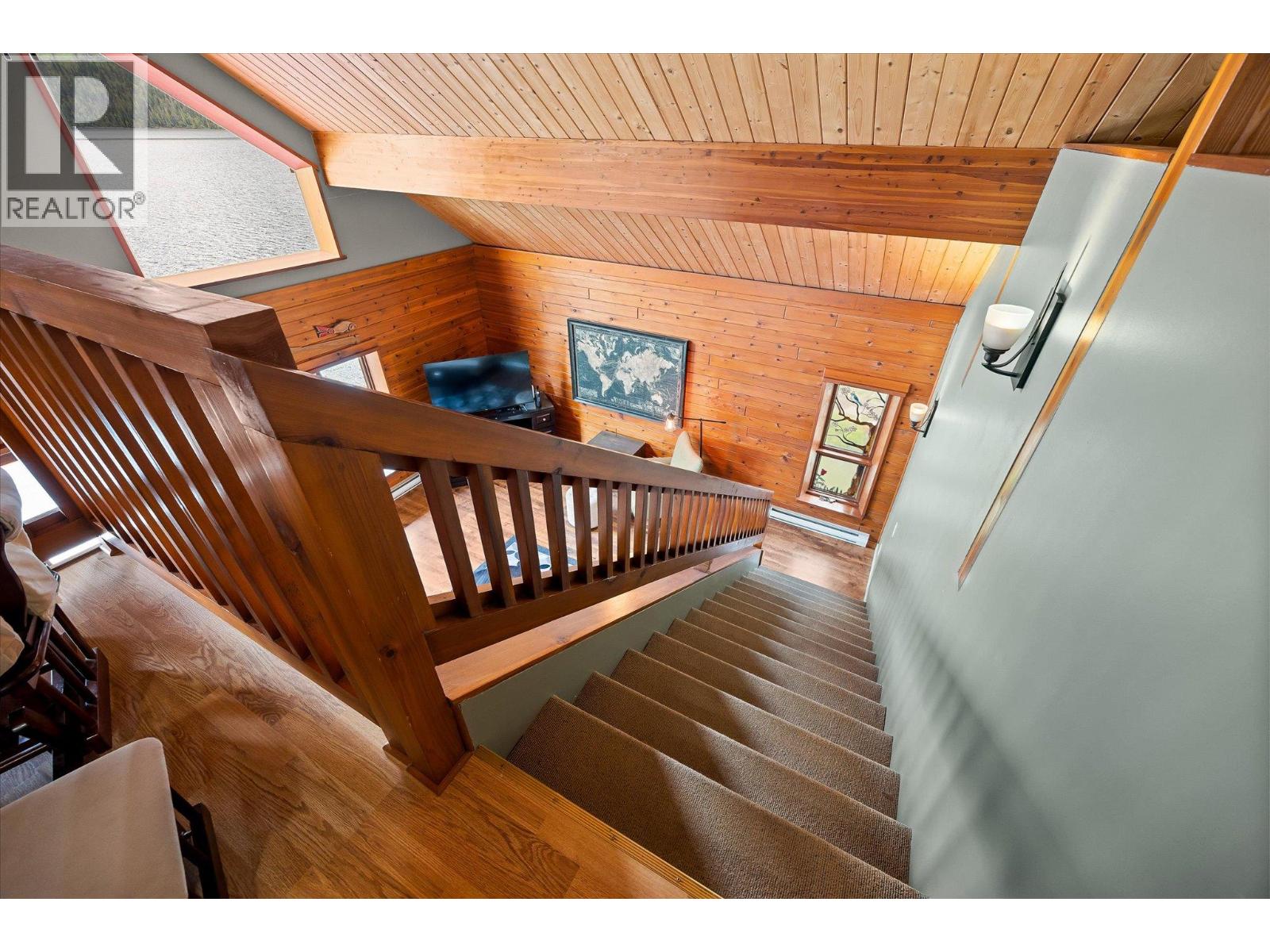 3546 MABEL LAKE Road - 31