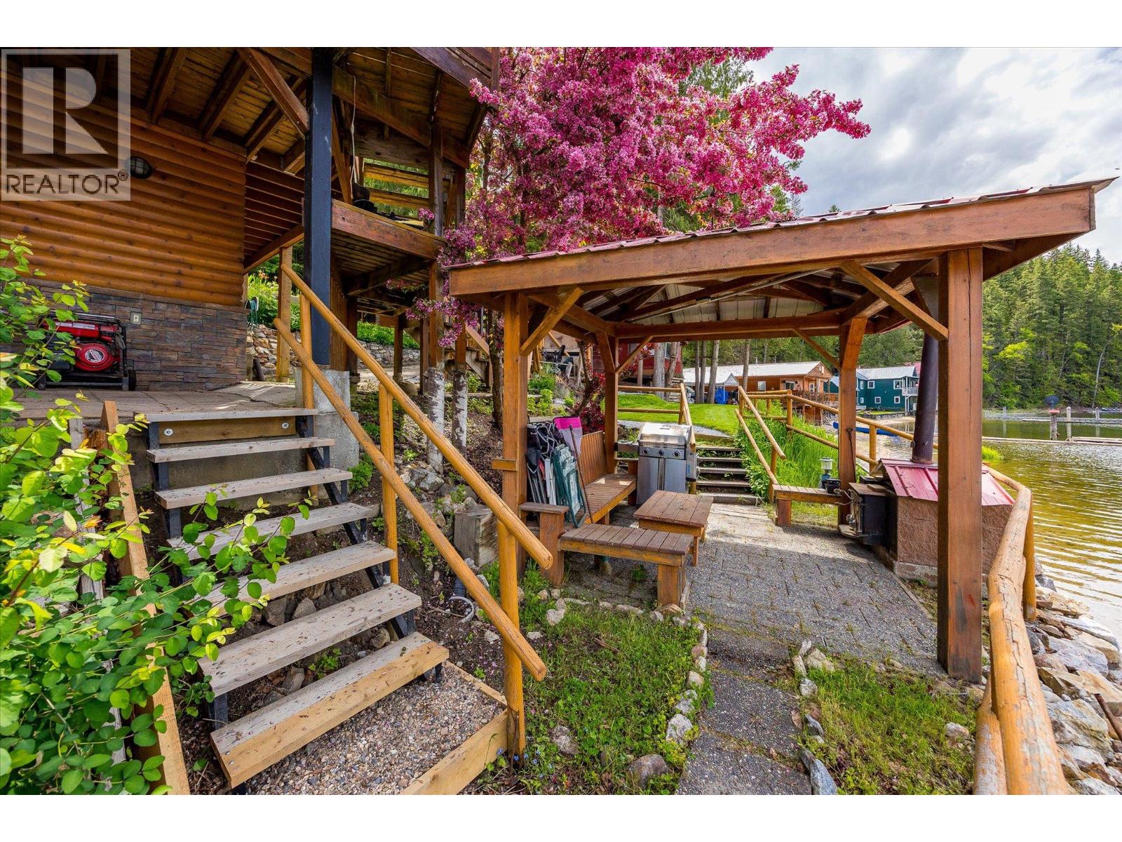 3546 MABEL LAKE Road - 65