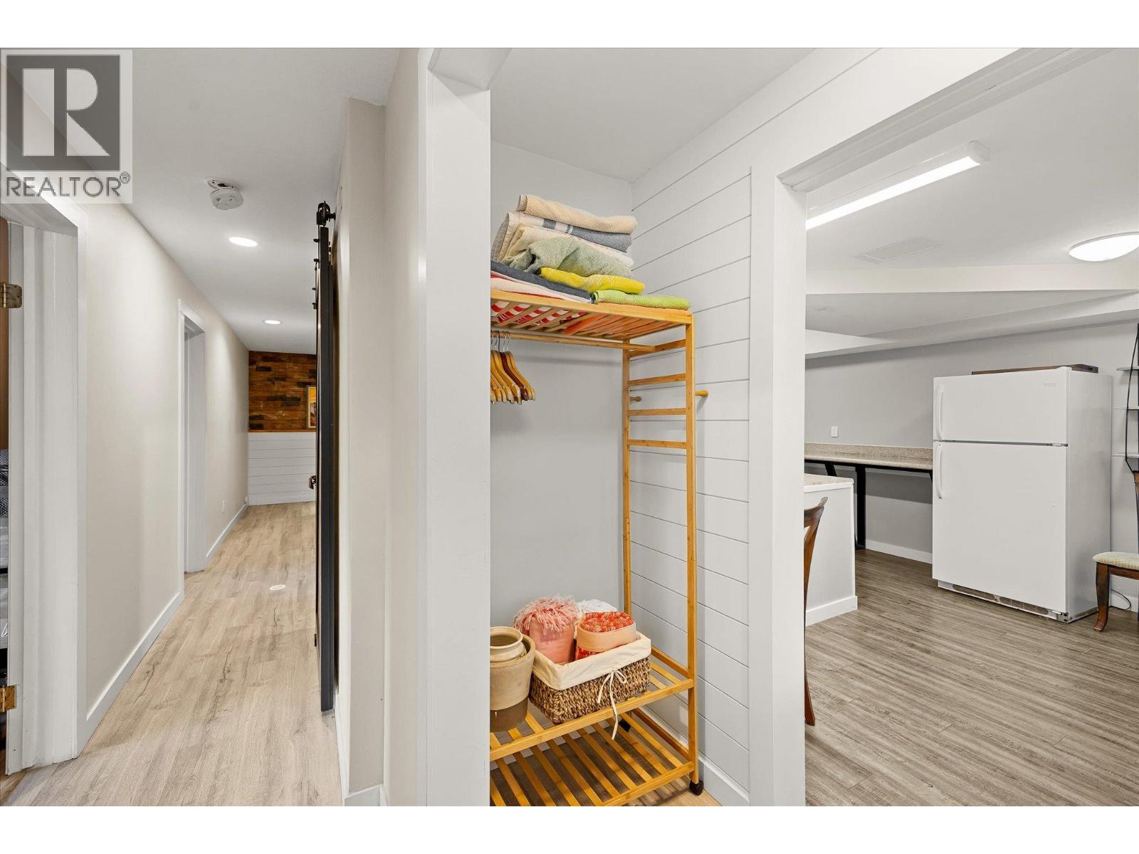 3546 MABEL LAKE Road - 46
