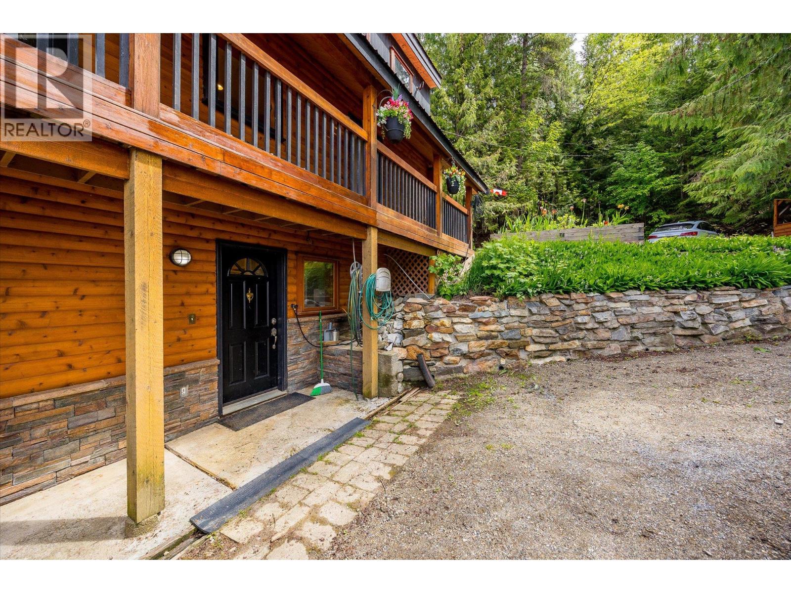3546 MABEL LAKE Road - 68